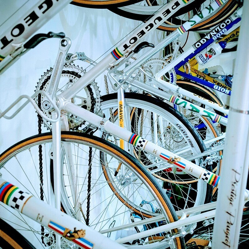Trash or Treasure? The Ultimate Guide: How to Spot a Valuable Vintage Road Bike at a Flea Market