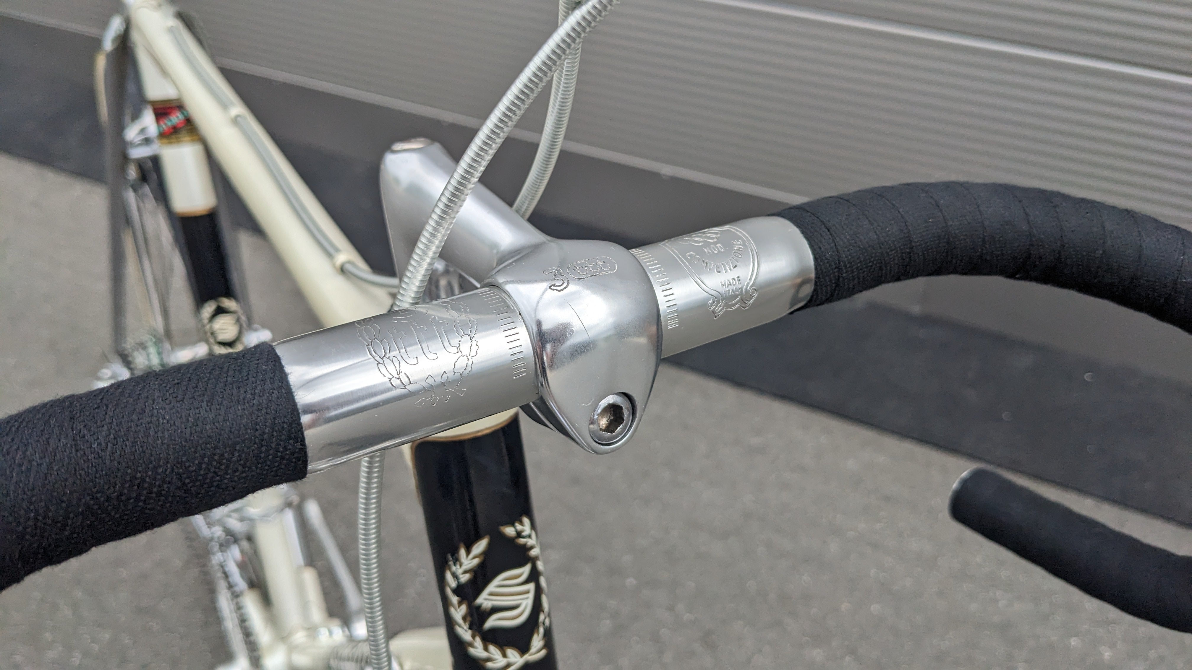 3TTT Grand Prix Tour De France Early Version Vintage 38 cm Drop Handlebars 3TTT Grand Prix Tour De France Early Version Vintage 38 cm Drop Handlebars