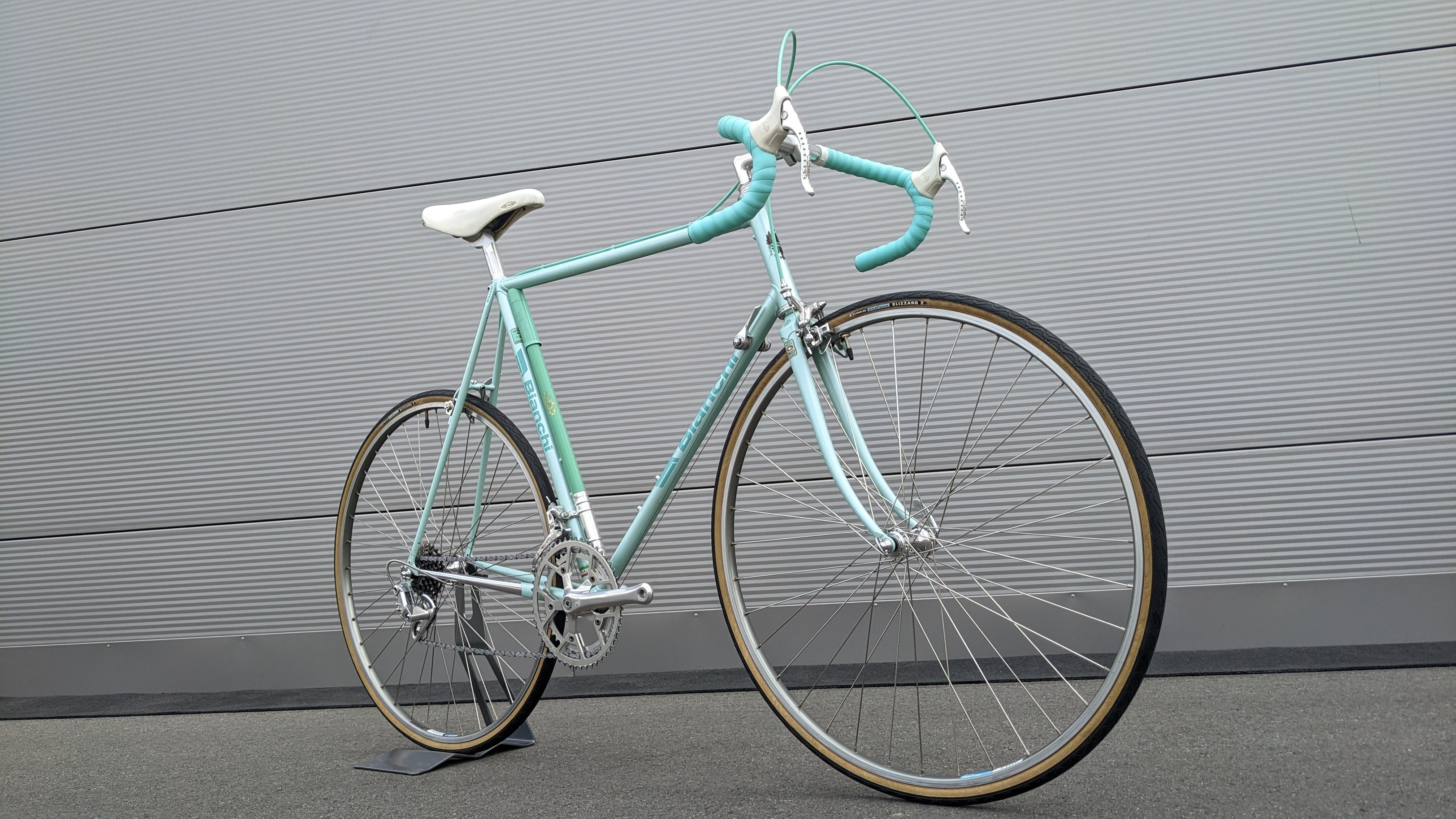 bianchi rennrad 1986 Bianchi Rekord 920 Campagnolo Victory Vintage Rennrad 1986 – Goldensteelcycles