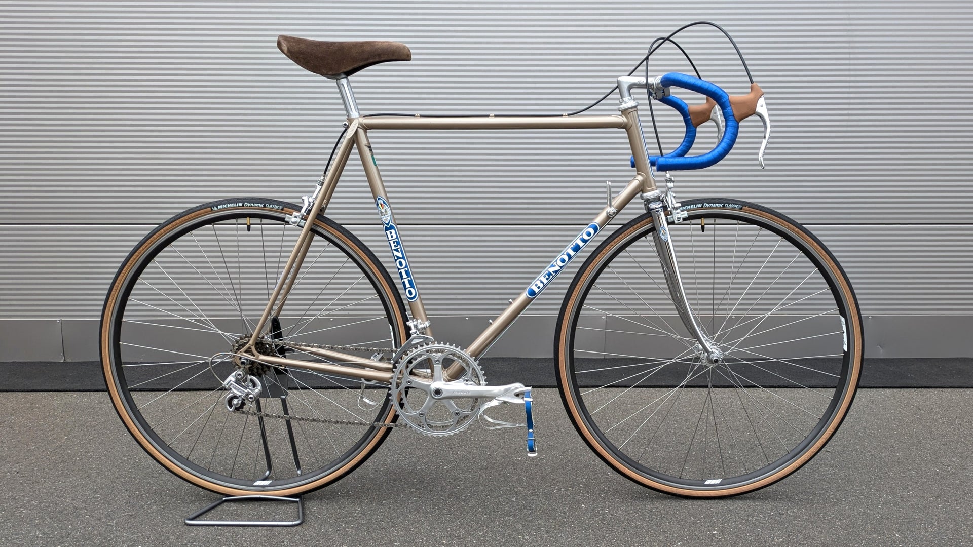 rennrad 2500 euro Benotto 2500 Shimano Dura Ace Vintage Rennrad 1980s – Goldensteelcycles