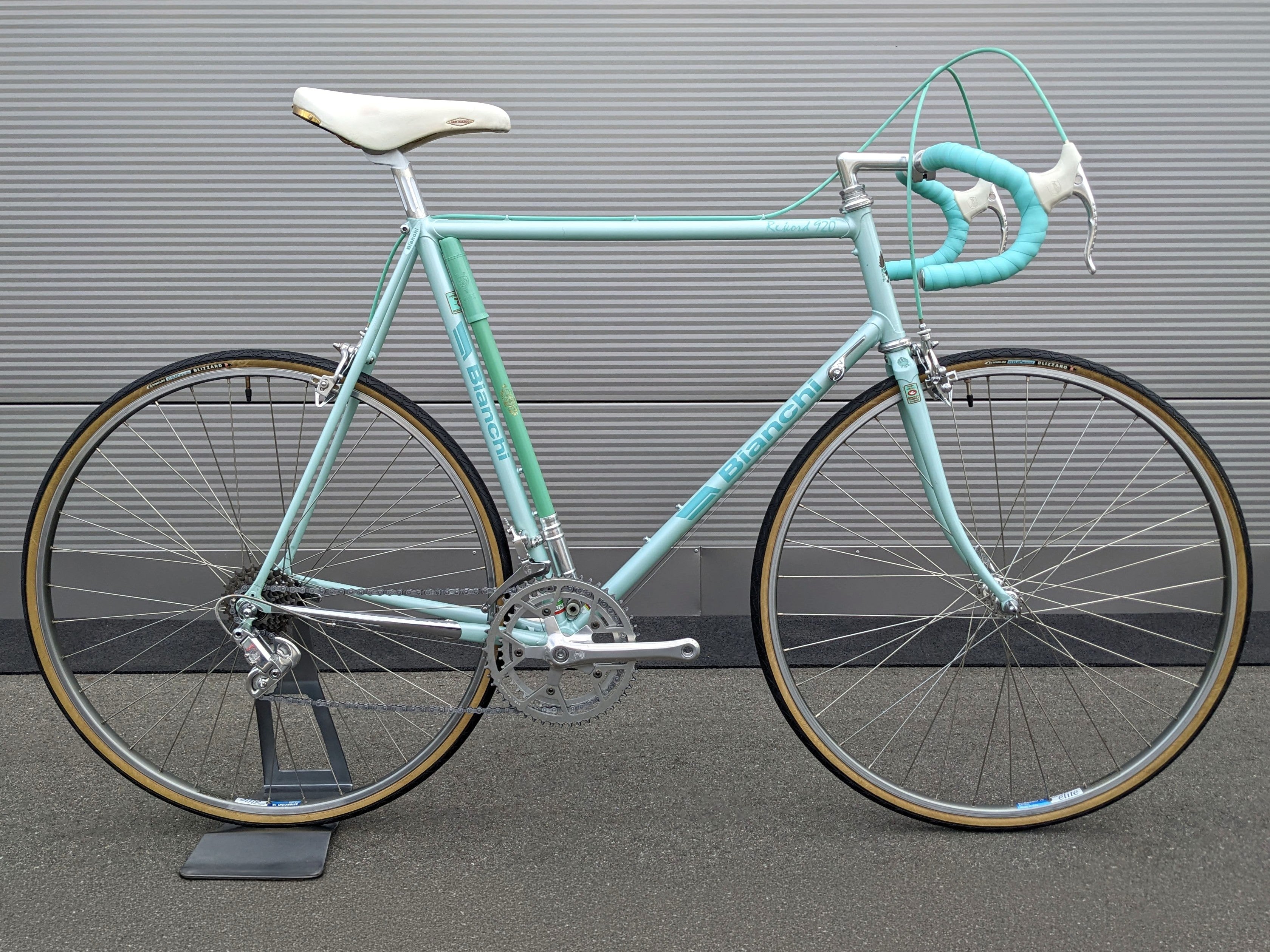 Bianchi Rekord 920 Campagnolo Victory Vintage Road Bike 1986
