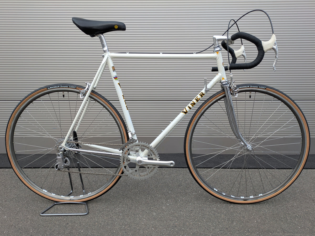 viner rennrad wikipedia Retro 1980s - Campagnolo Victory Oberfläche Deckel:Weiß matt Rigs of the 2025 MIA23T